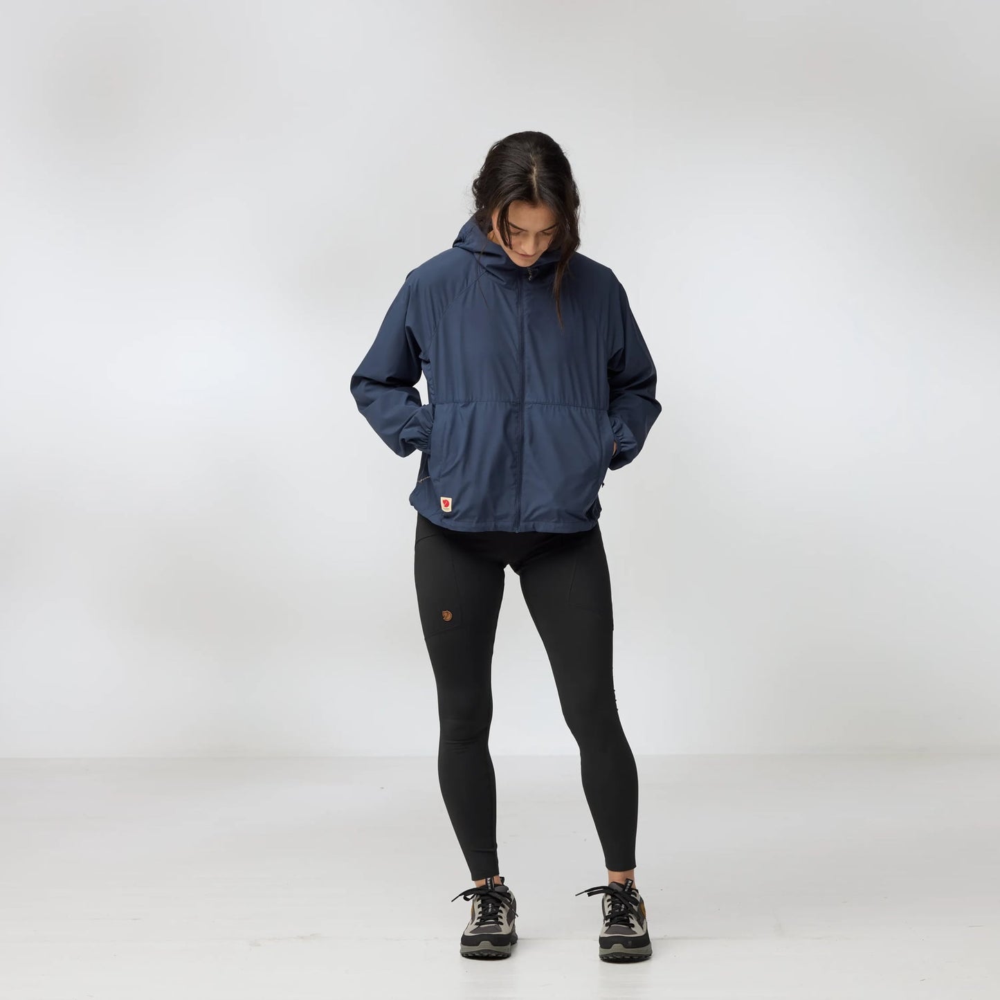 HIGH COAST SHORT WIND HOODIE W - US 1235